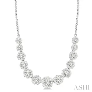 2 Ctw Round Cut Diamond Lovebright Necklace in 14K White Gold