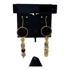 Earrings Dangle/Drop  In Gold