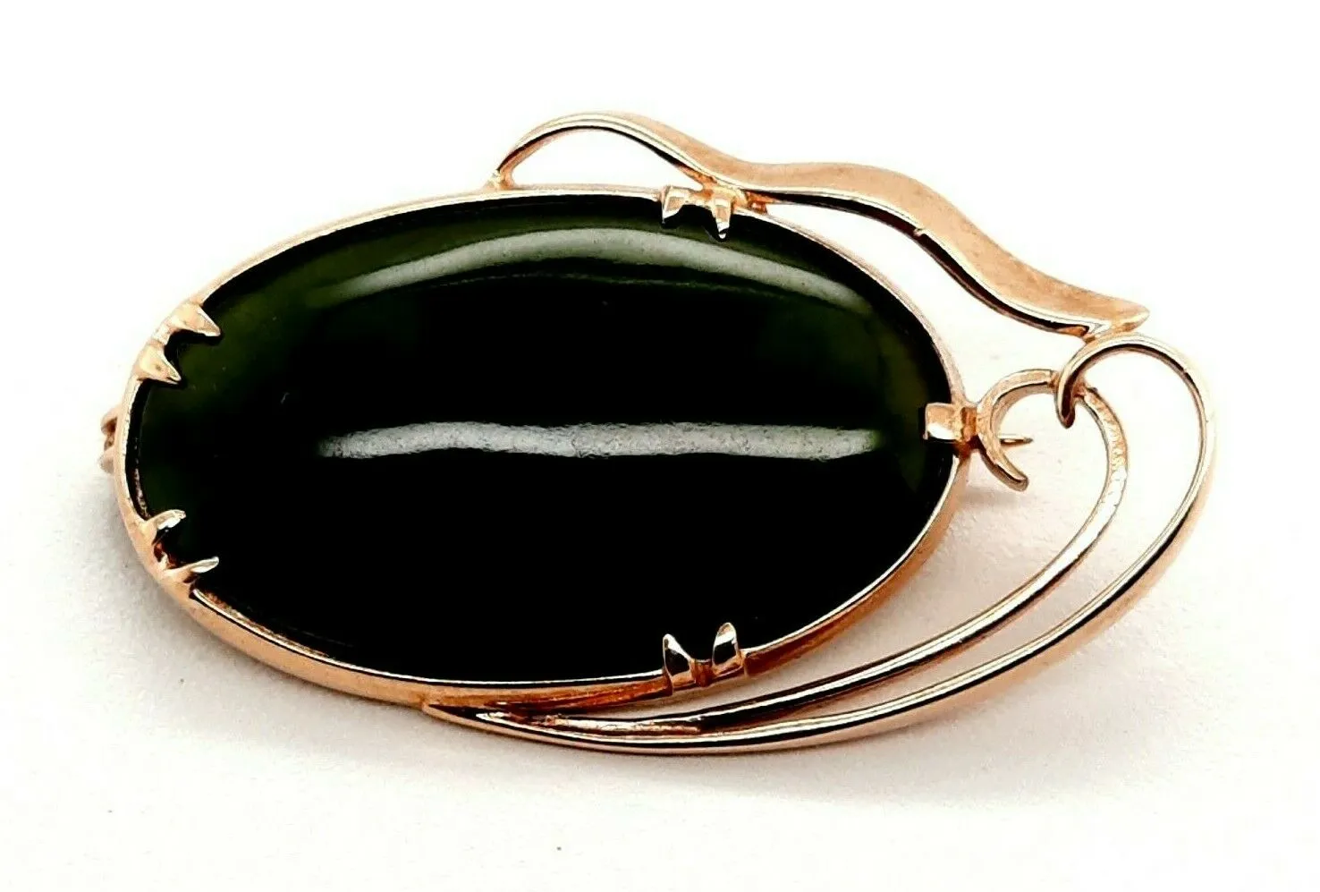 Nephrite Jade 9ct Yellow Gold Brooch