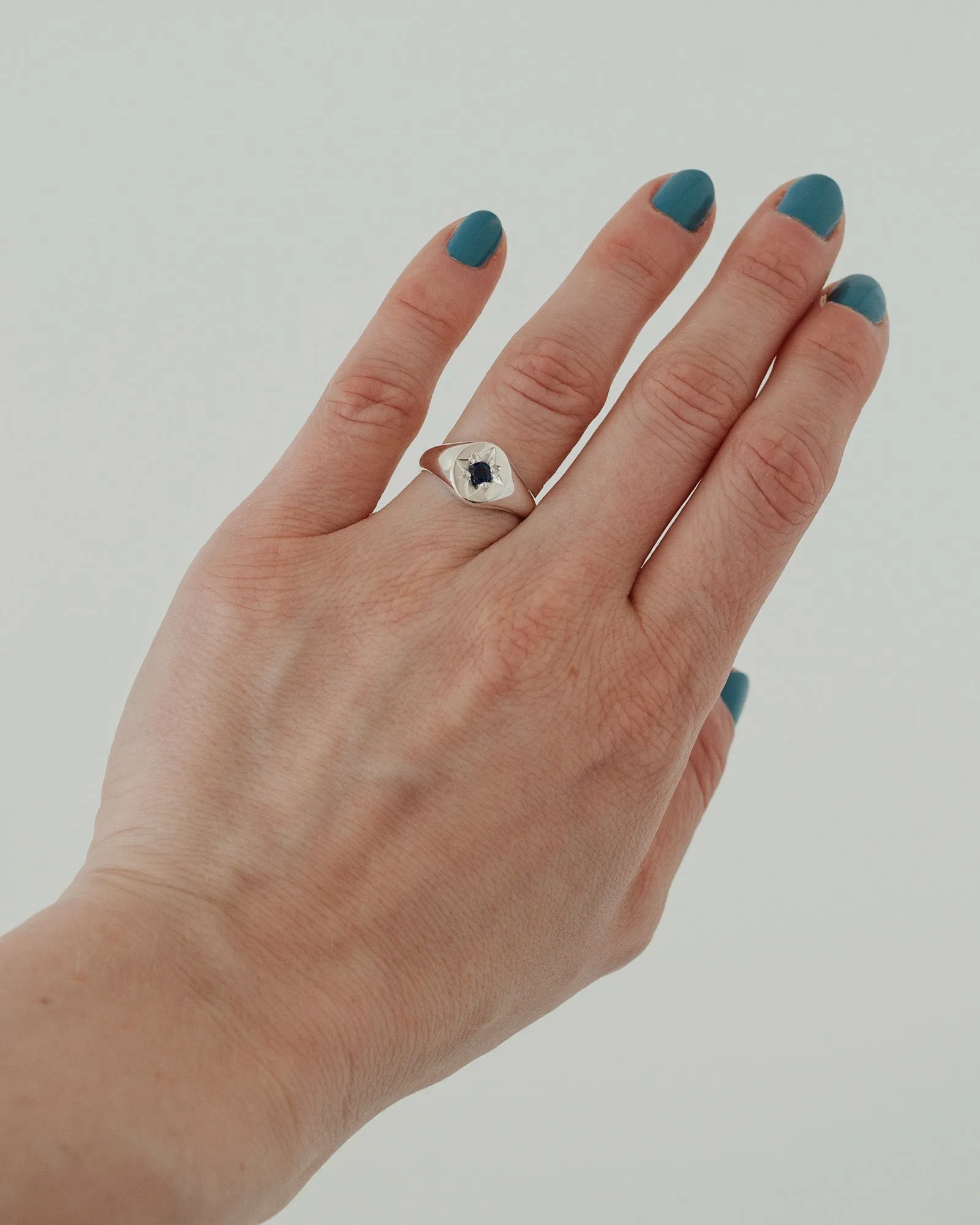 NOVA RING | BLUE SAPPHIRE