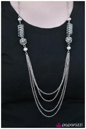 Paparazzi Necklace ~ Stretching The Rules - Black