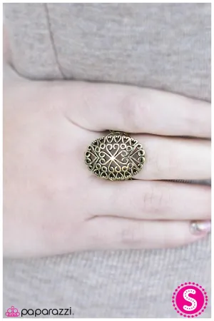 Paparazzi Ring ~ Something To Treasure - Brass