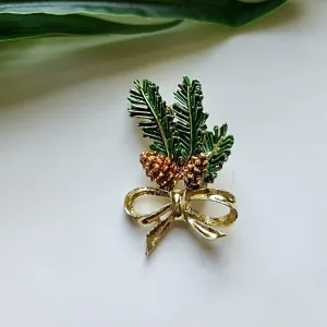 Vedazzling Vintage Holiday Brooch